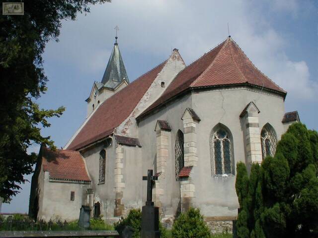 Havraň – kostel sv. Vavřince od jihovýchodu